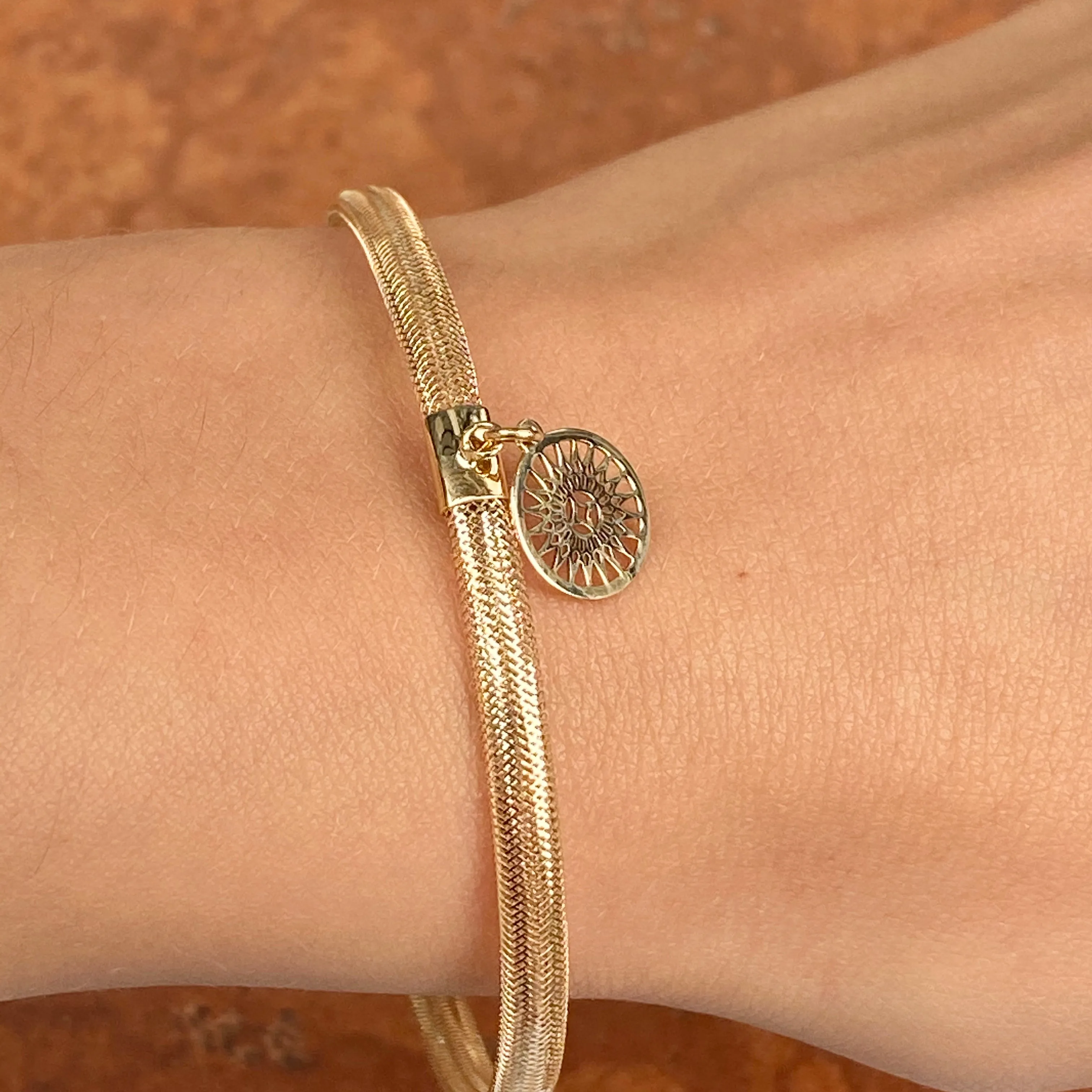 14KT Yellow Gold Stretch Mesh Bracelet with Sun Charm