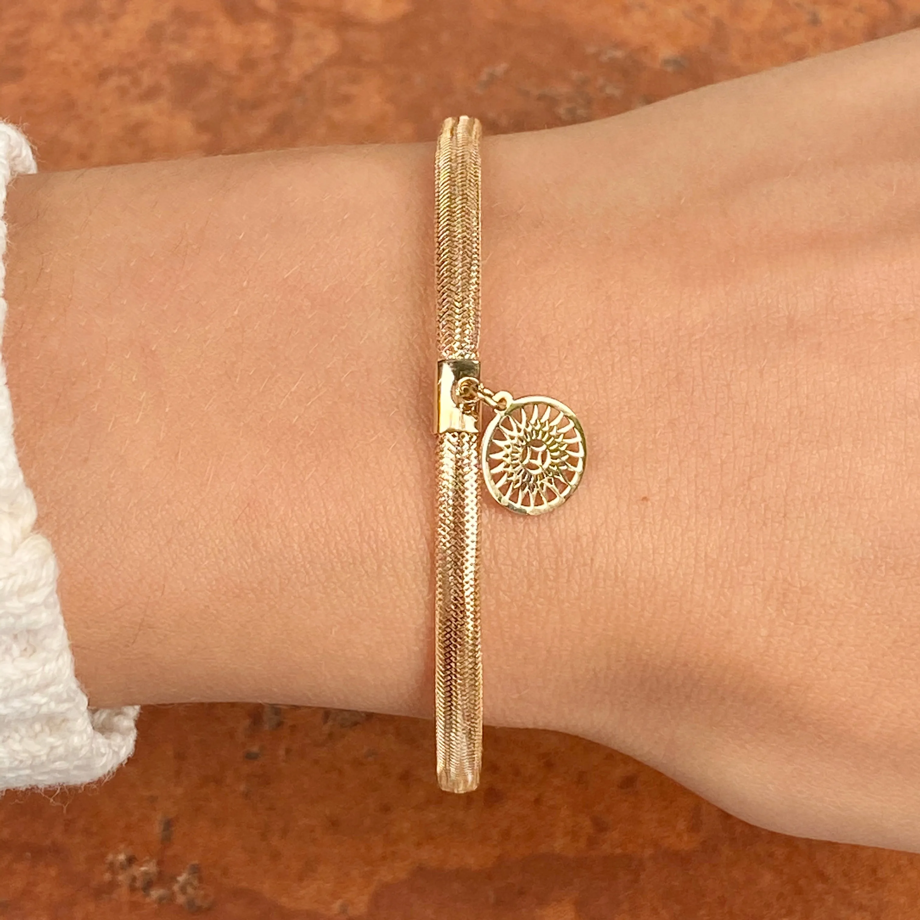 14KT Yellow Gold Stretch Mesh Bracelet with Sun Charm