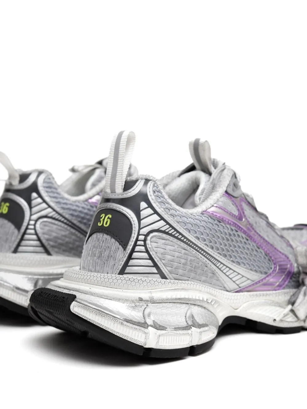 3xl sneakers