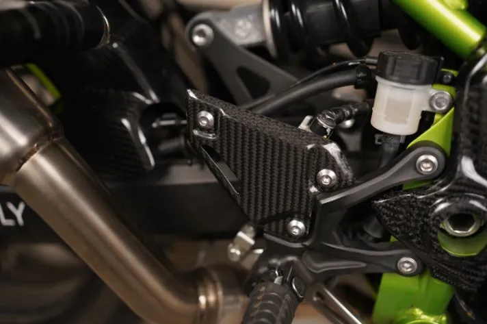 Carbon Fiber Heel Guards for Kawasaki Z900