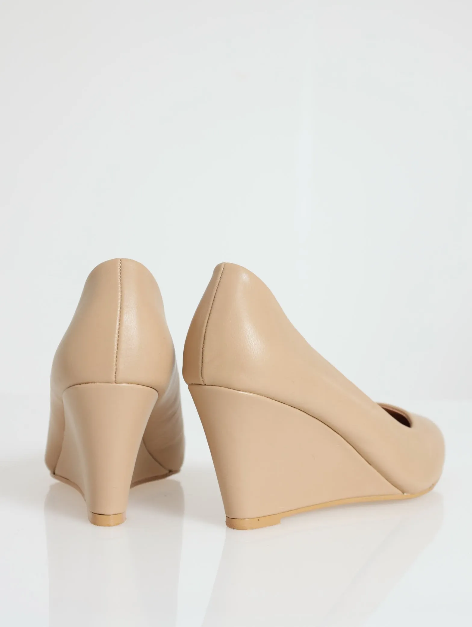 Full Closed Wedge Court Heel - Taupe