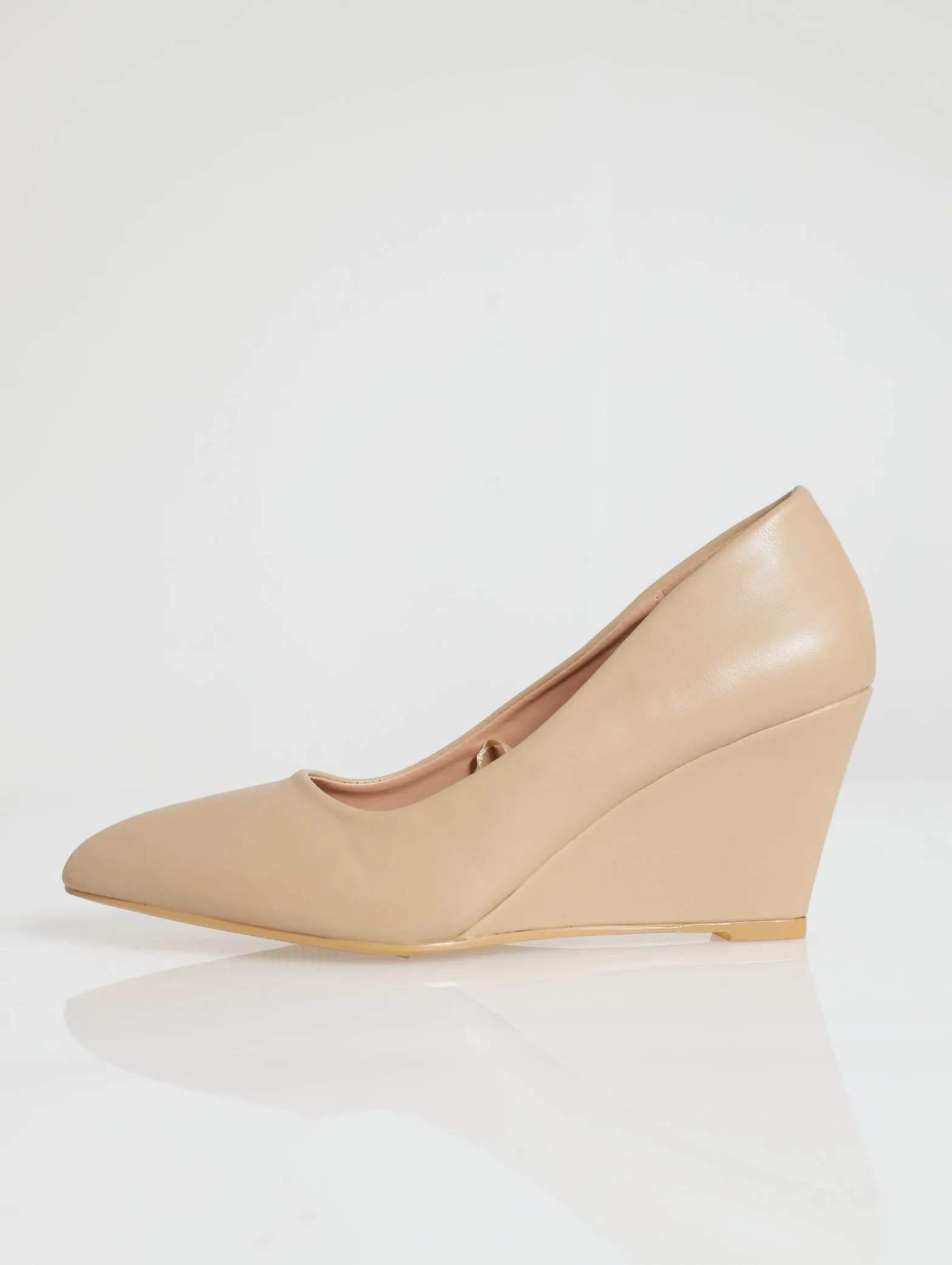 Full Closed Wedge Court Heel - Taupe
