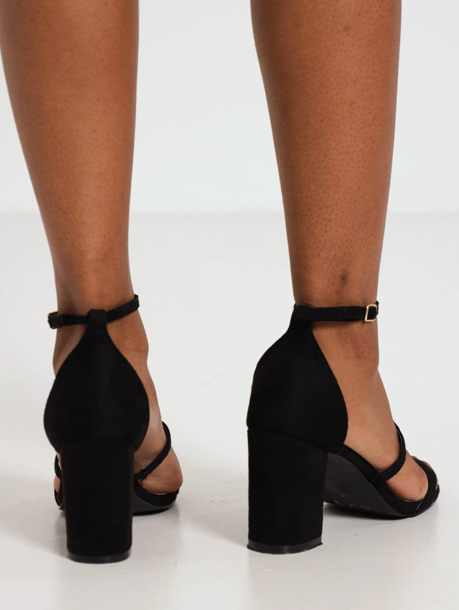Ladies Closed Strap Quarter Block Heel - Black
