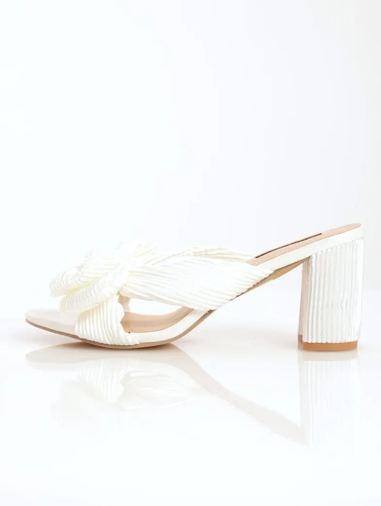 Ladies Oversized Bow Block Heel Mule - White