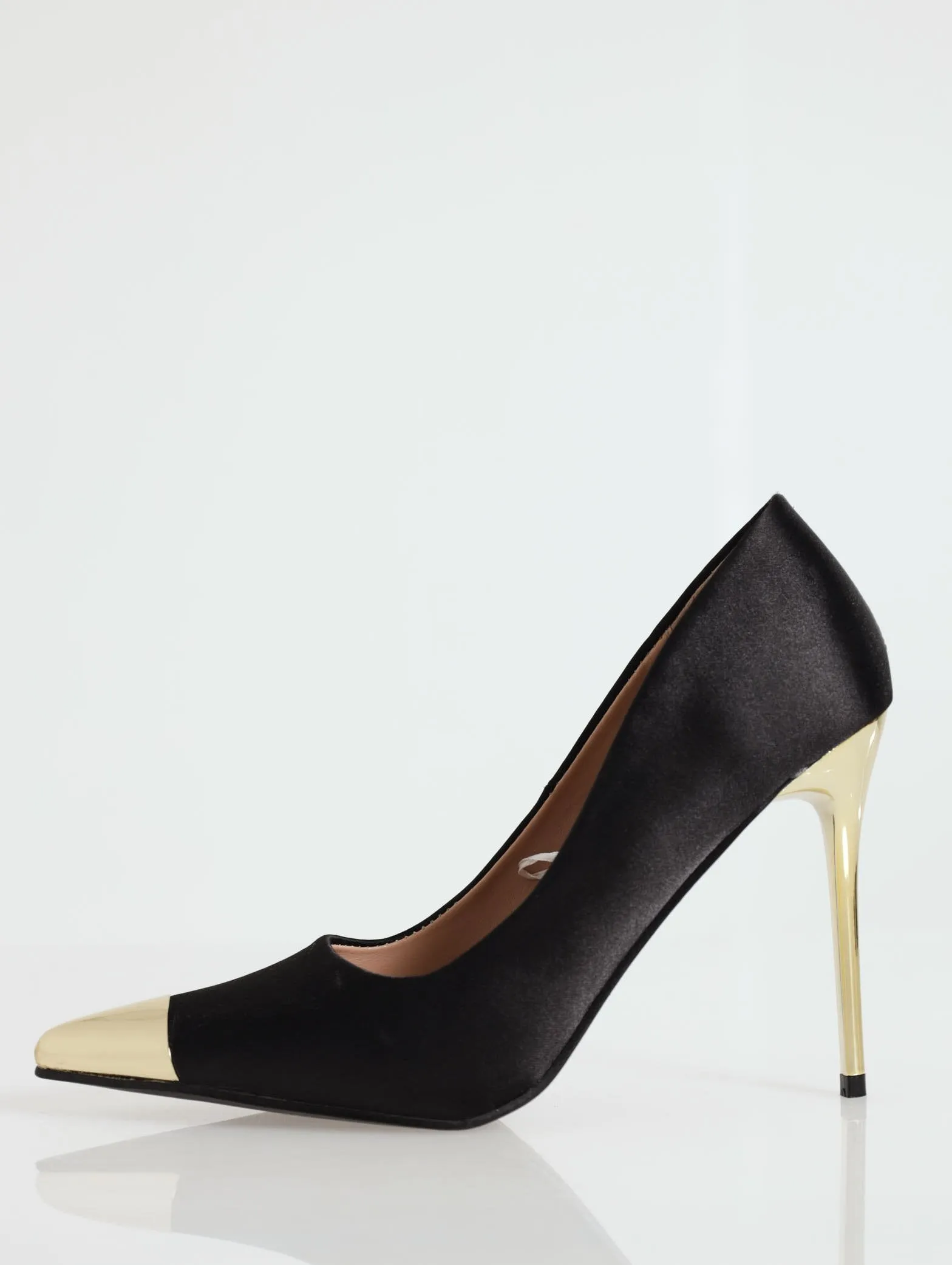 Ladies Pointed Court With Metal Toe Cap Heel - Black