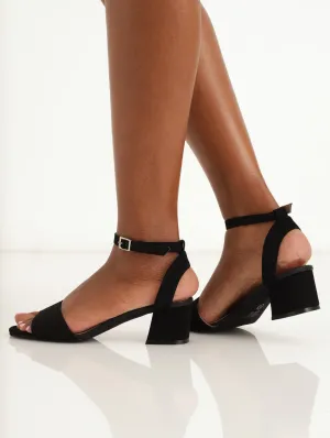 Ladies Shaped Vamp Low Block Heel Sandal - Black