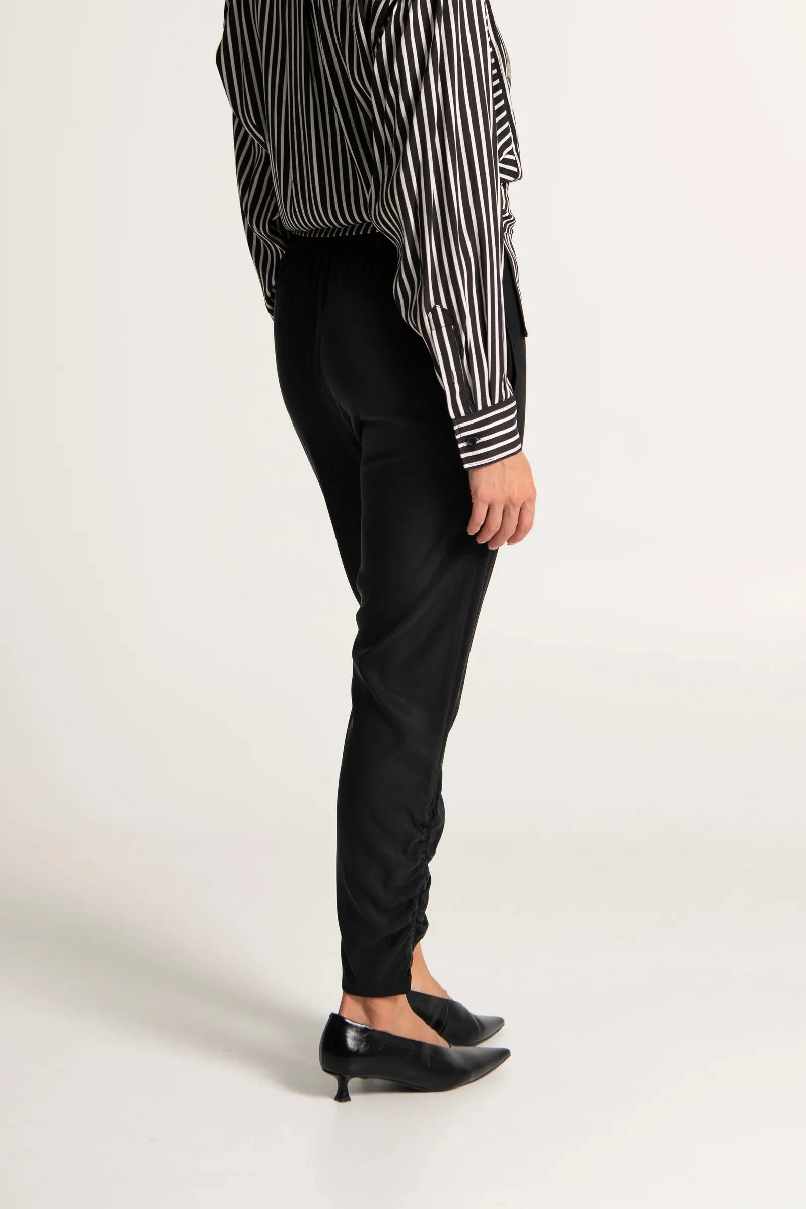 Lounge The Label II CROZET Pant - Black