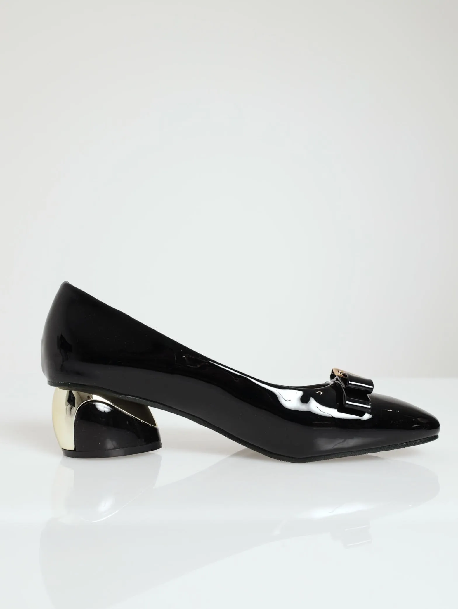 Low Ornamental Heel Pump With Bow - Black