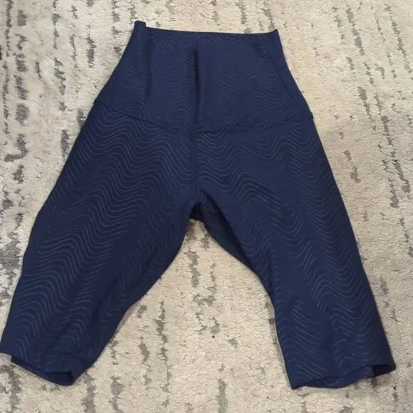 Lululemon Align Super-High-Rise Short 10&quot; Aqueous Emboss True Navy