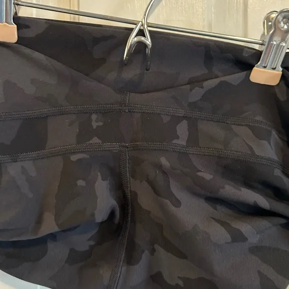 Lululemon Align Super High Rise Short *10&quot; Incognito Camo Multi Grey -size 2