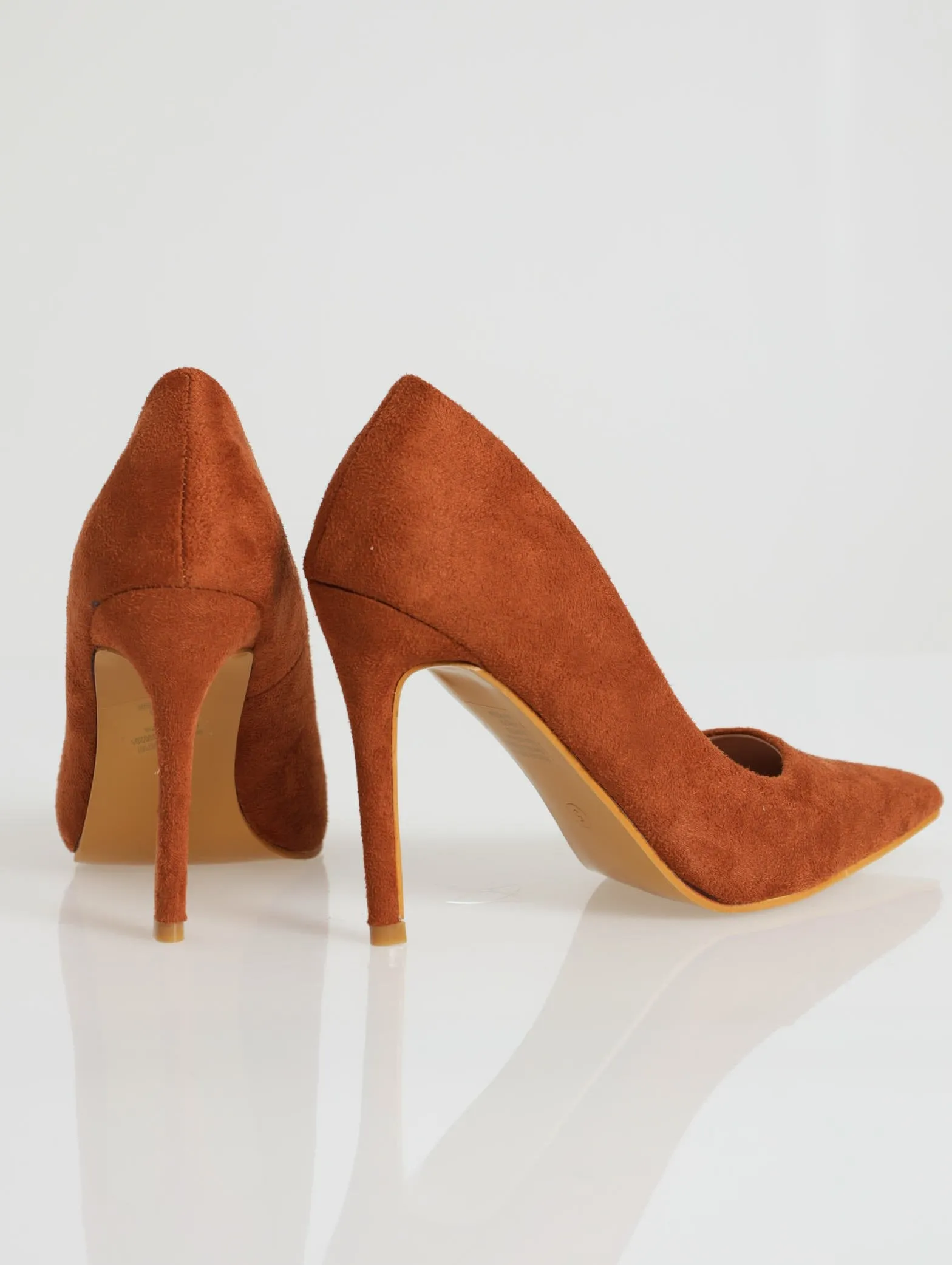 Microfiber Pointed Court Heel - Brown