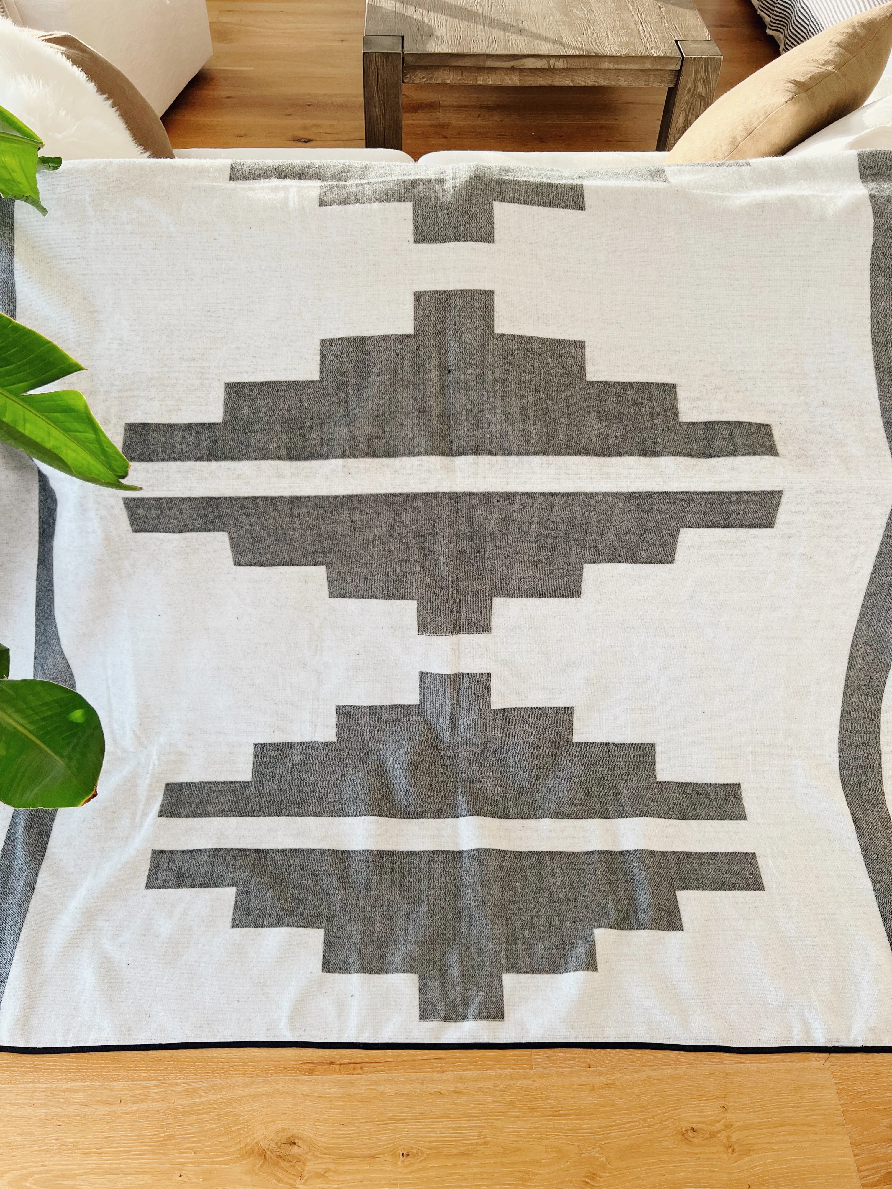 Montanita Aztec Reversible Blanket
