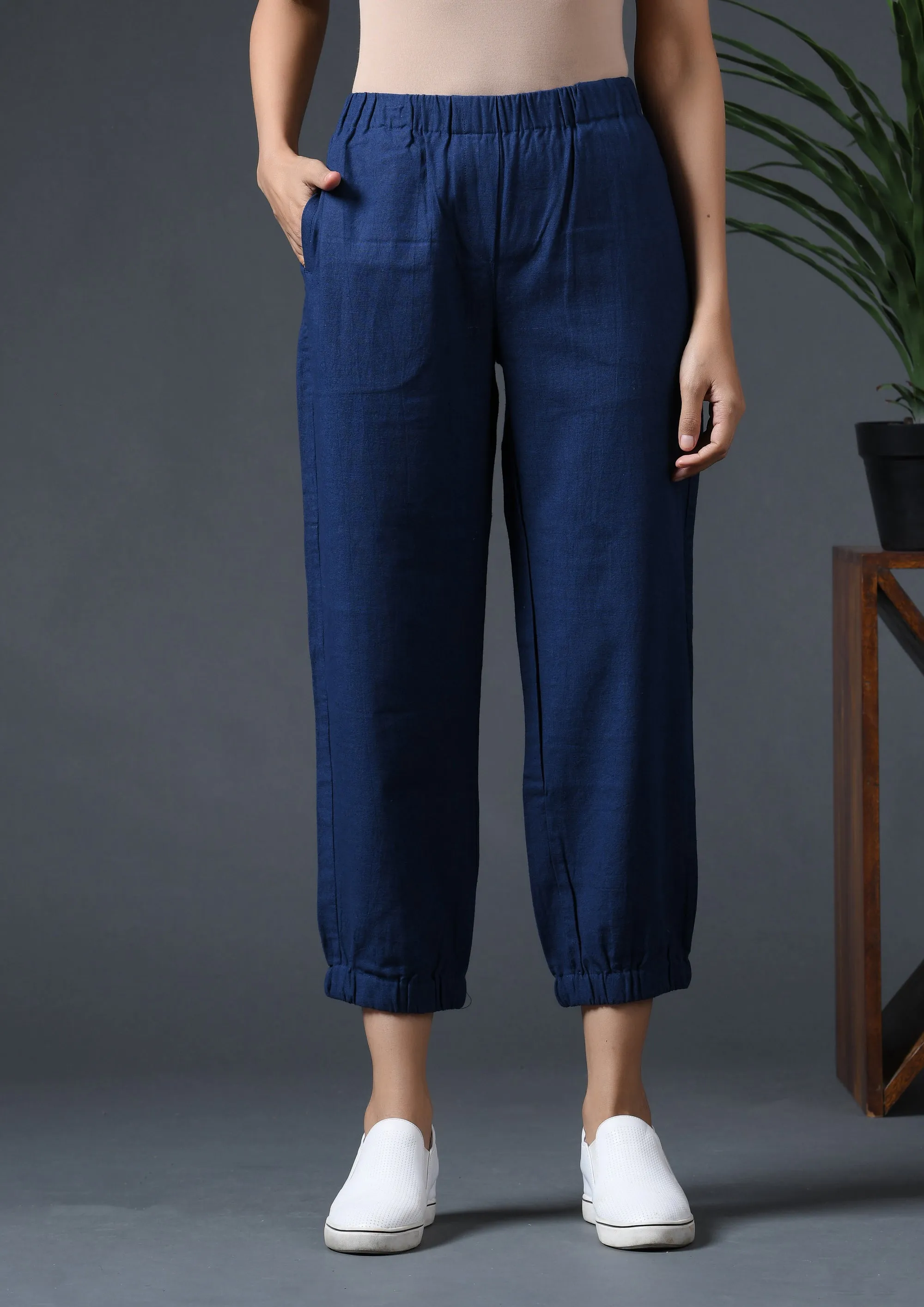 NAVY JOGGERS