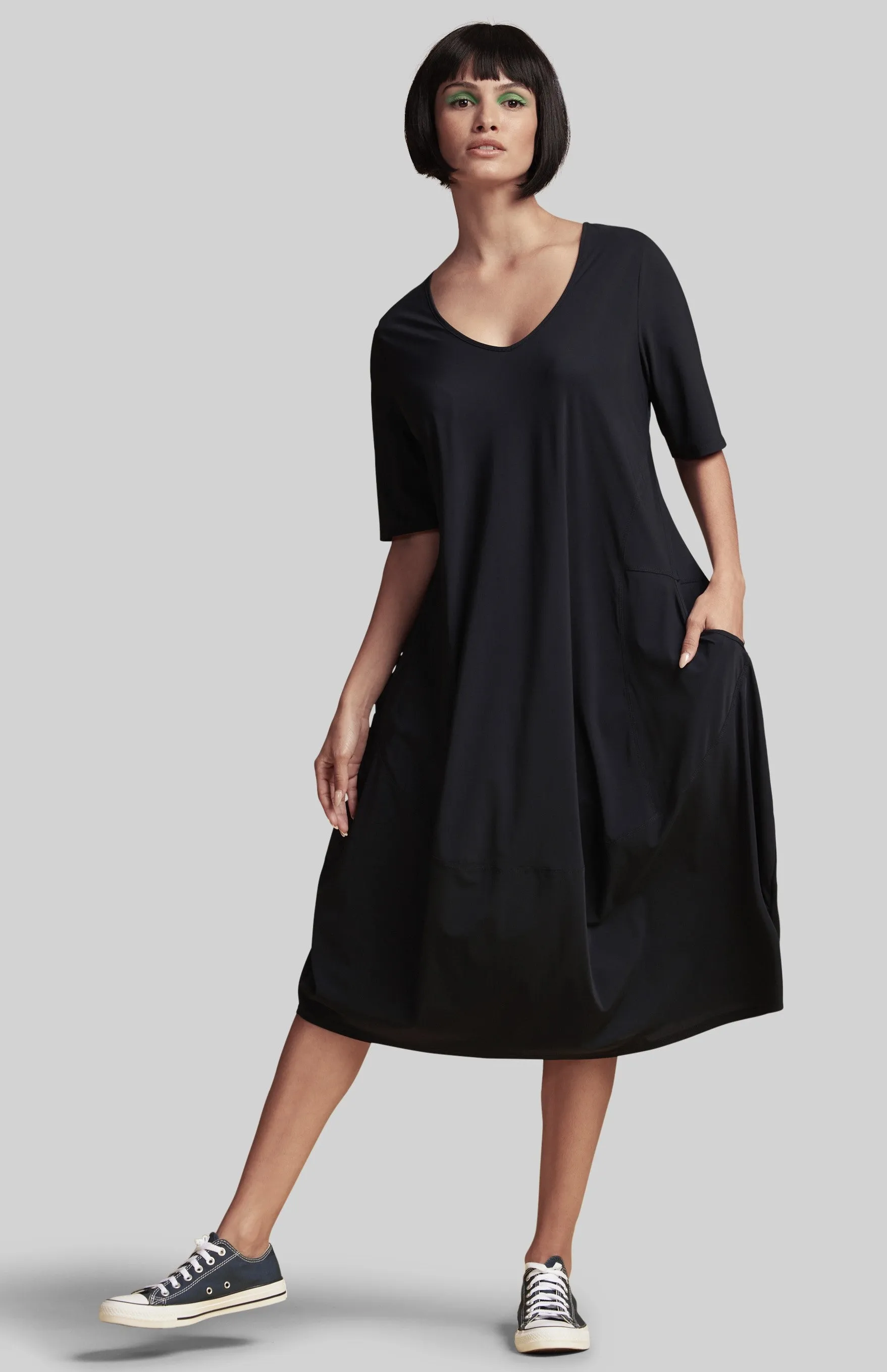 PAULA RYAN Half Sleeve Tulip Dress - Black - Microjersey