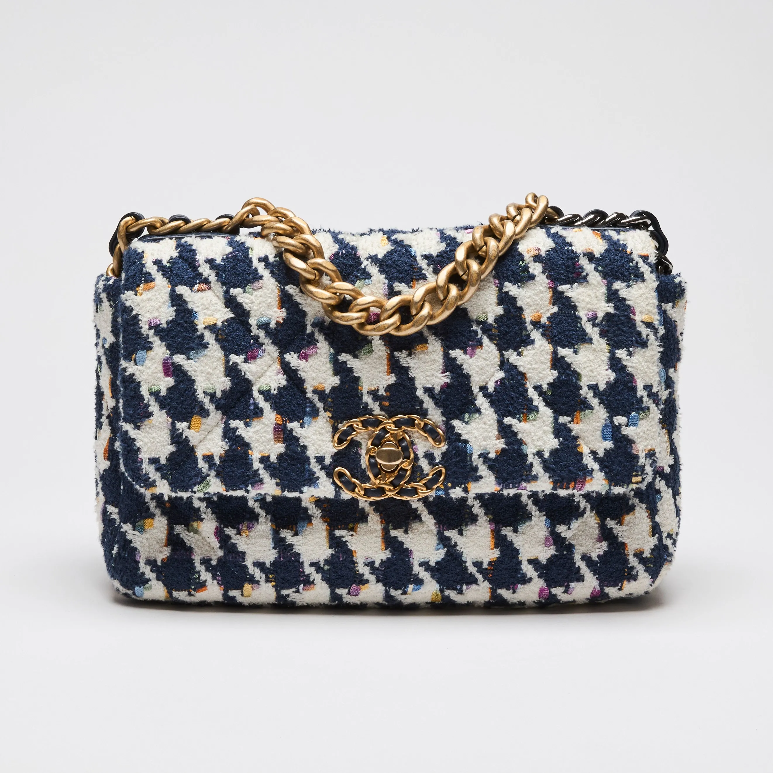 Pre-Loved Chanel™ Tweed Quilted Navy Blue Multicolor Small 19 Handbag