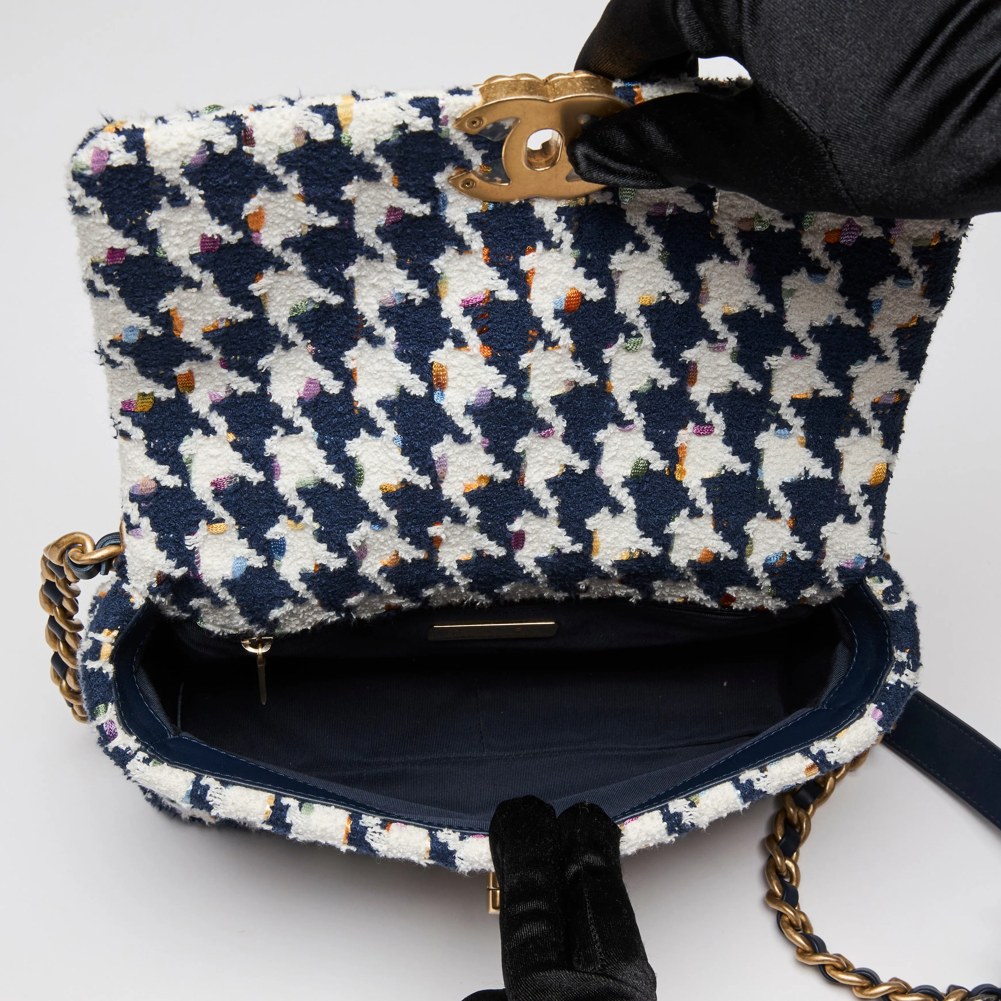 Pre-Loved Chanel™ Tweed Quilted Navy Blue Multicolor Small 19 Handbag