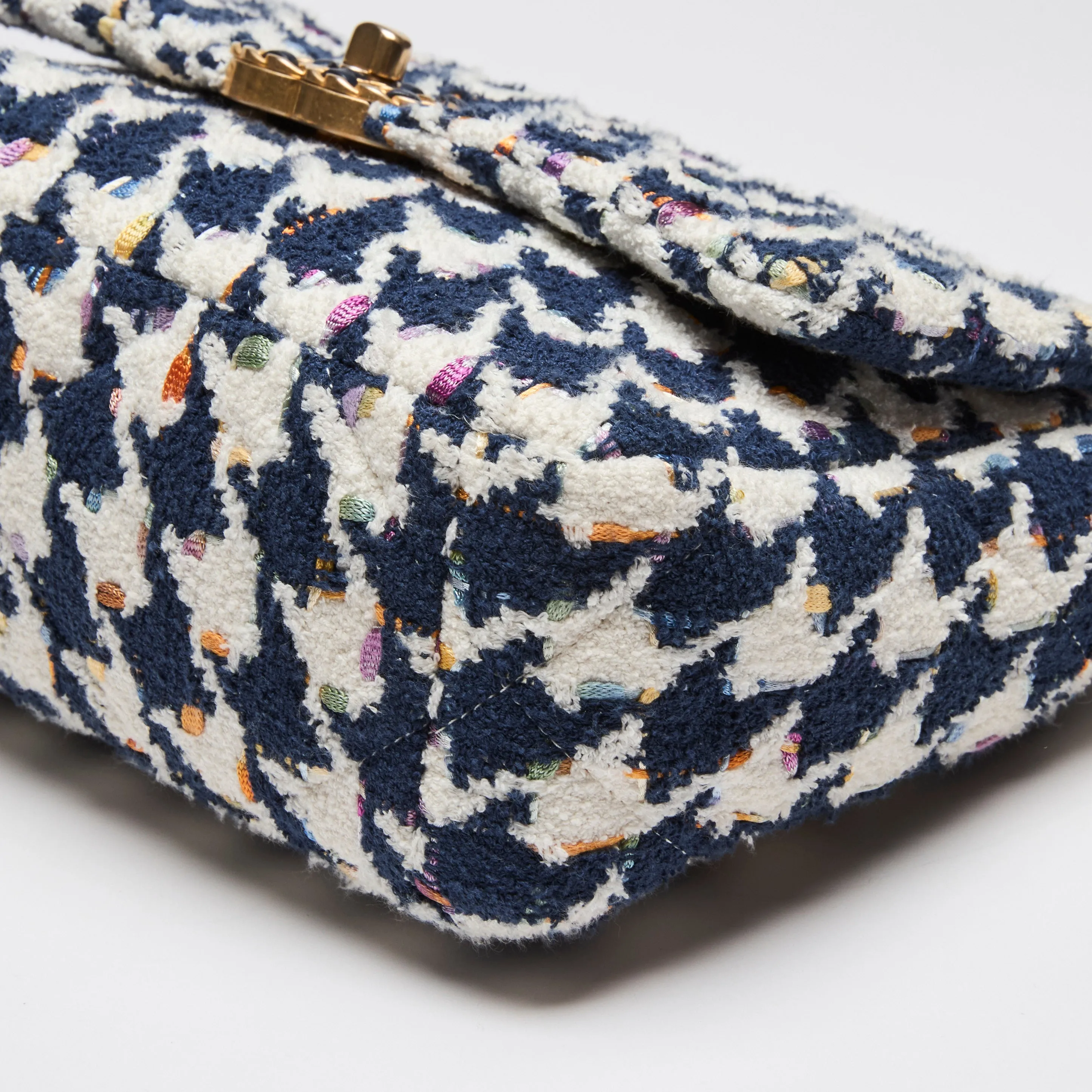 Pre-Loved Chanel™ Tweed Quilted Navy Blue Multicolor Small 19 Handbag