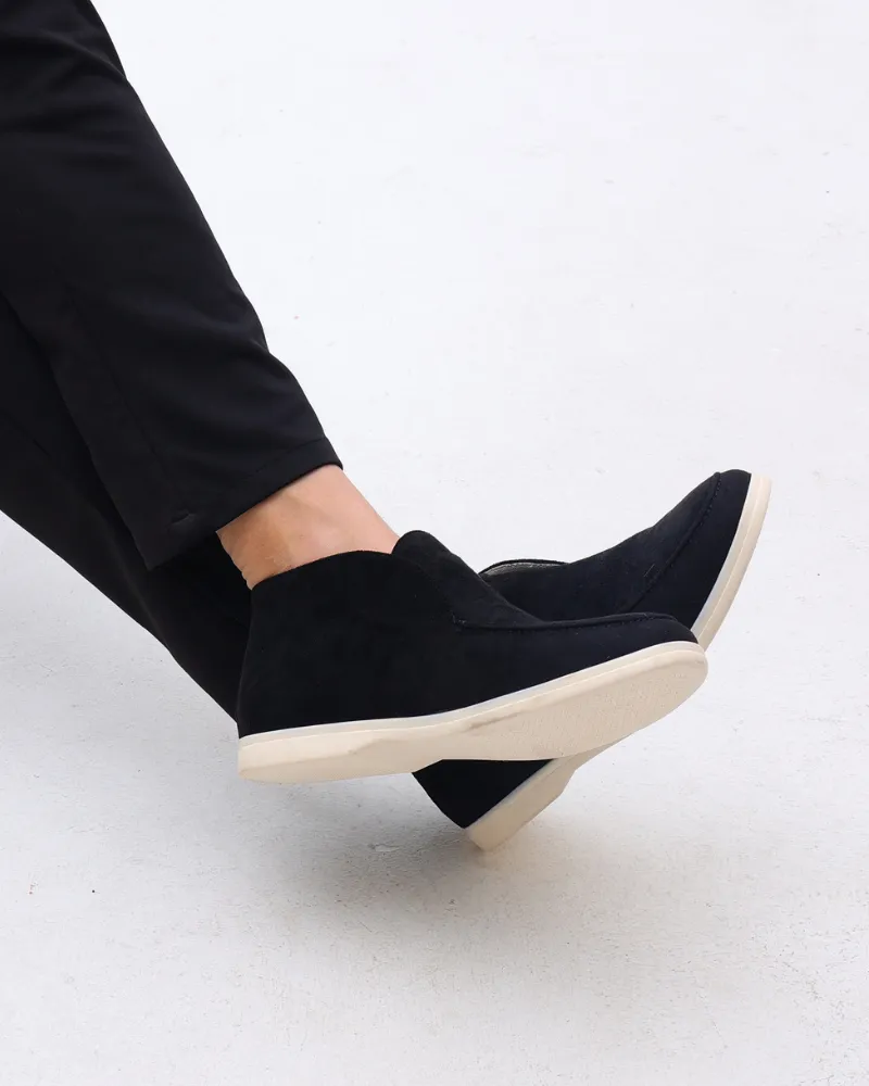 THE CLASSIC LOAFER