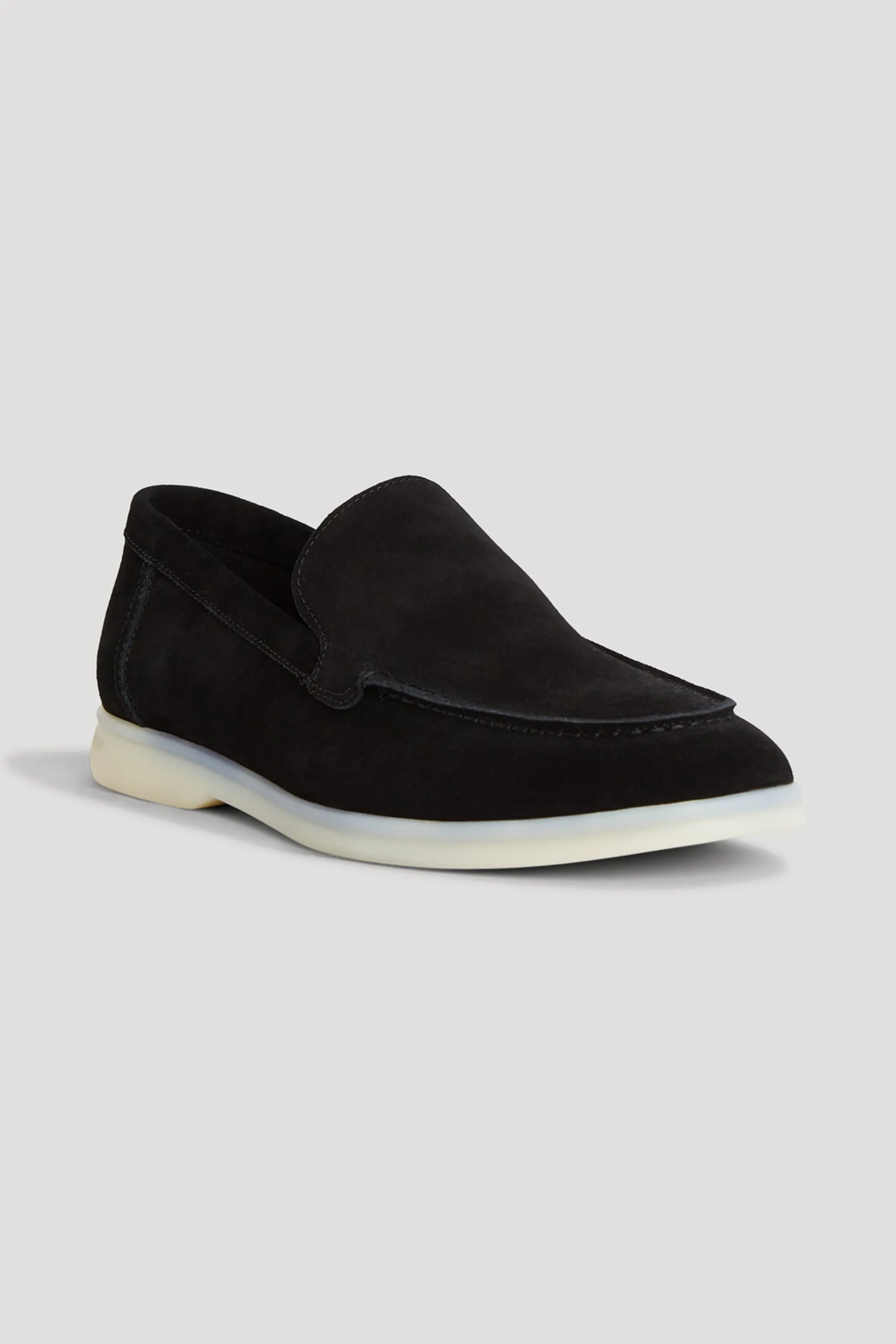 THE CLASSIC LOAFER