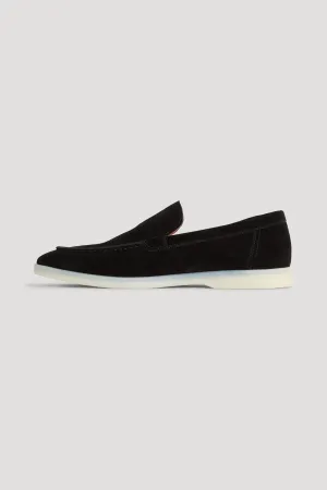 THE CLASSIC LOAFER