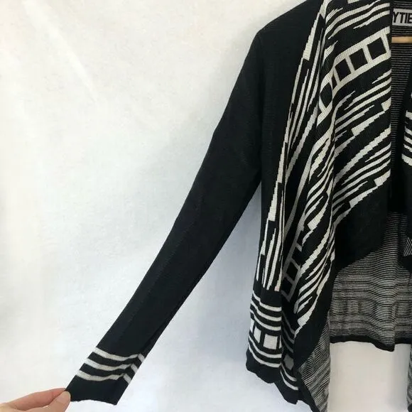 Vicky Tiel Black and White Cardigan